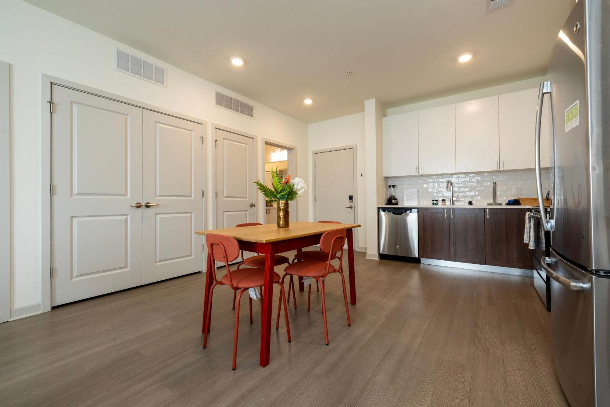 לואיוויל Modern Nulu 2Br Cozysuites 05 מראה חיצוני תמונה